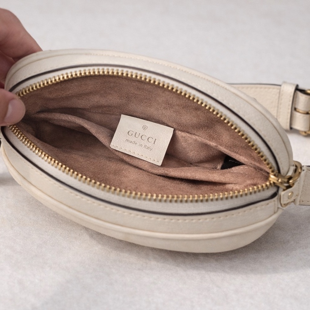 Gucci Cream Quilted Leather Belt Bag with Gold GG Logo - Picture 6 of 6